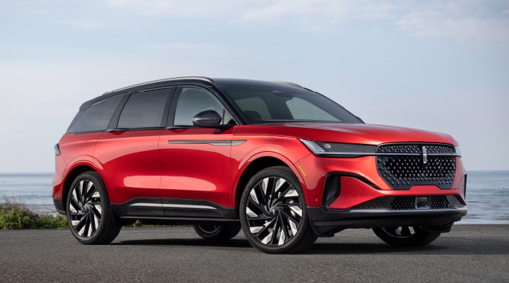 A 2024 Lincoln Nautilus® Reserve model is shown with the stylish available Jet Appearance Package. | Doral Lincoln in Doral FL