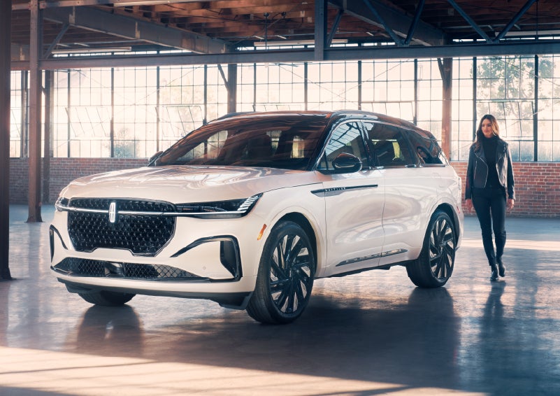 A person approaches a 2025 Lincoln Nautilus® SUV. | Doral Lincoln in Doral FL