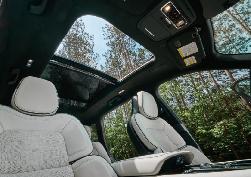 The front seats of a 2027 Lincoln Aviator® Black Label™ SUV | Doral Lincoln in Doral FL