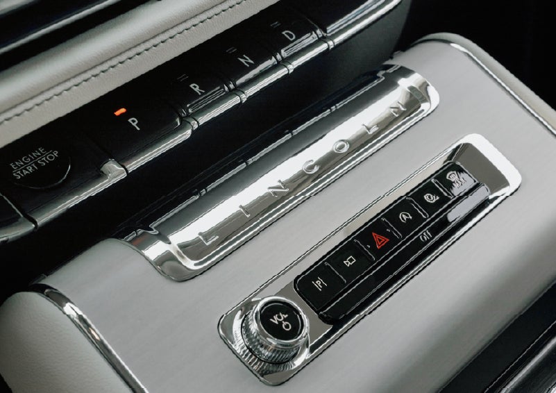 The piano key gear selector of a 2027 Lincoln Aviator® Back Label™ SUV. | Doral Lincoln in Doral FL